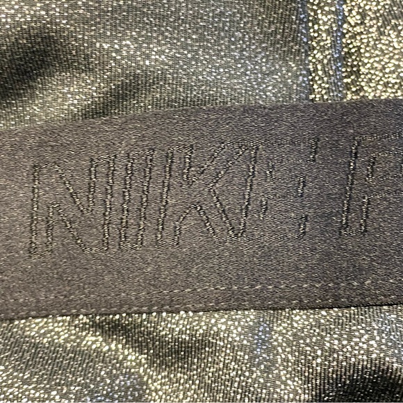 Athleisure | Nike Pro DriFit Cool Tights Metallic Black Sparkle | Activewear | L - Picture 15 of 16